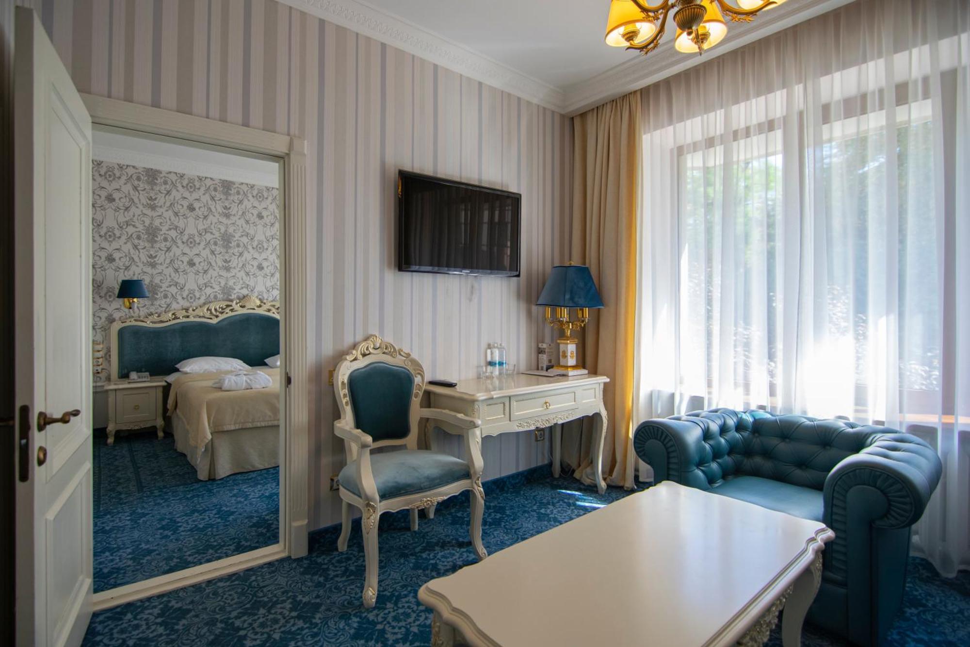 Royal Olympic Hotel Kiev Exteriör bild